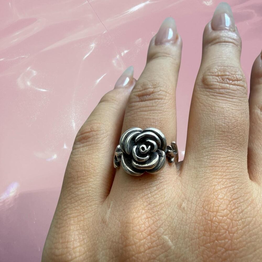 Vintage Y2K whimsy romantic goth rose 925 Sterling Silver ring Size 5
